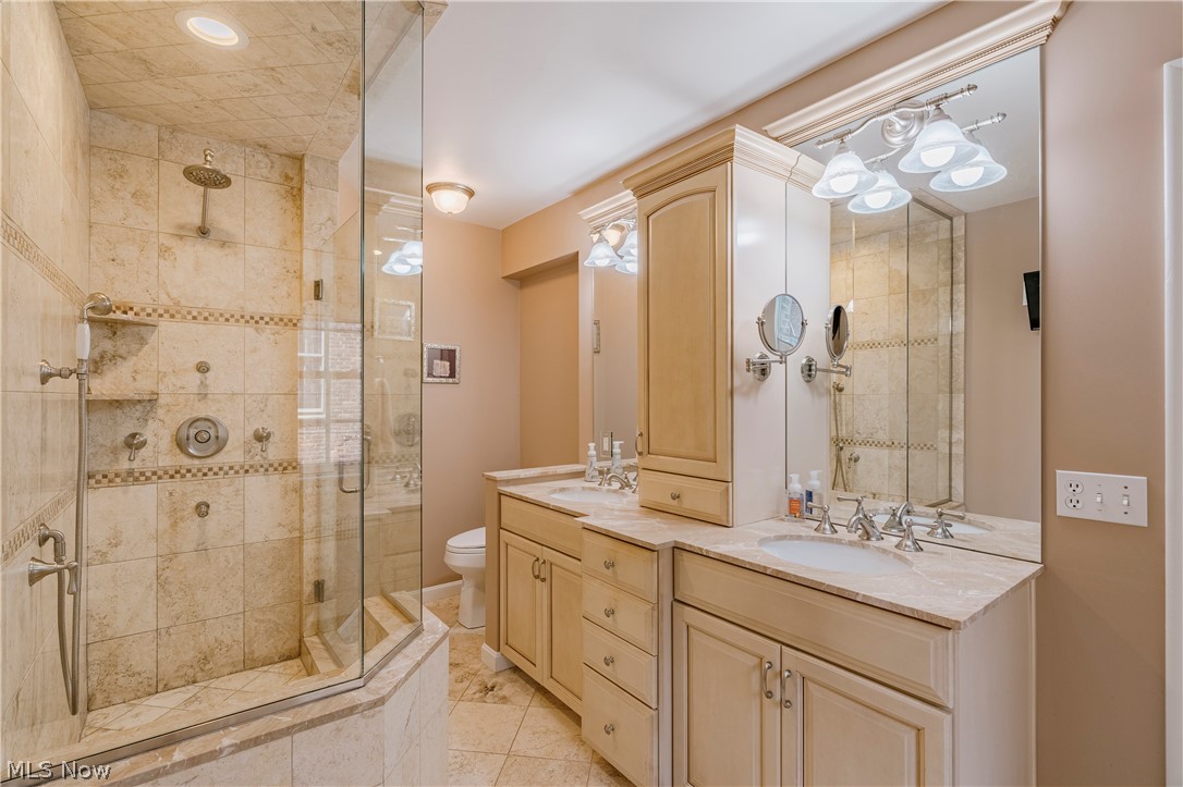 22499 Calverton Road Shaker Heights OH 44122