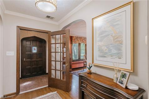 22499 Calverton Road Shaker Heights OH 44122