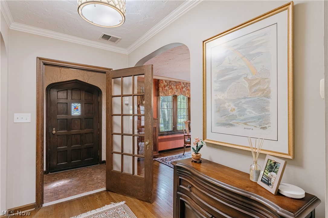 22499 Calverton Road Shaker Heights OH 44122