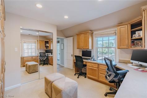 22499 Calverton Road Shaker Heights OH 44122