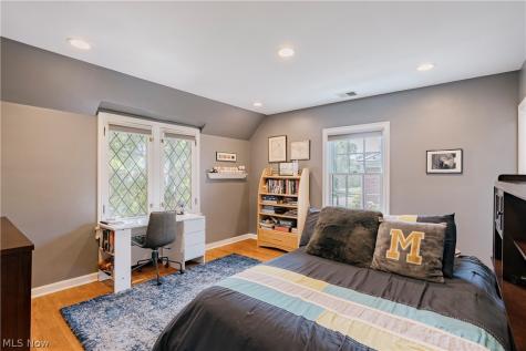 22499 Calverton Road Shaker Heights OH 44122