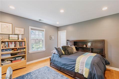 22499 Calverton Road Shaker Heights OH 44122