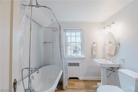 22499 Calverton Road Shaker Heights OH 44122