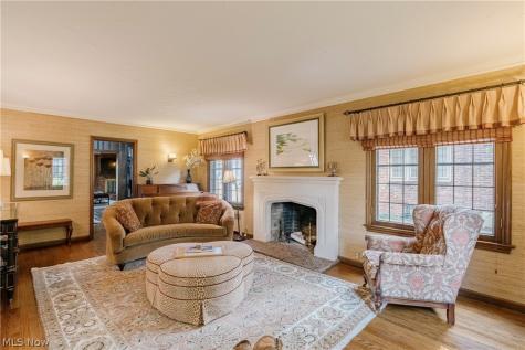 22499 Calverton Road Shaker Heights OH 44122