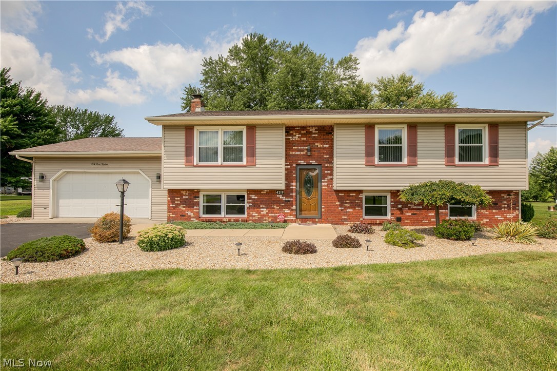 4319 Ridge Road Cortland OH 44410