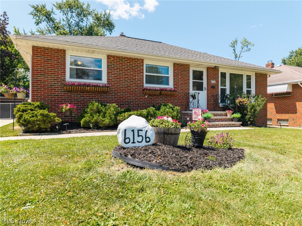 6156 Edgebrook Boulevard Parma Heights OH 44130