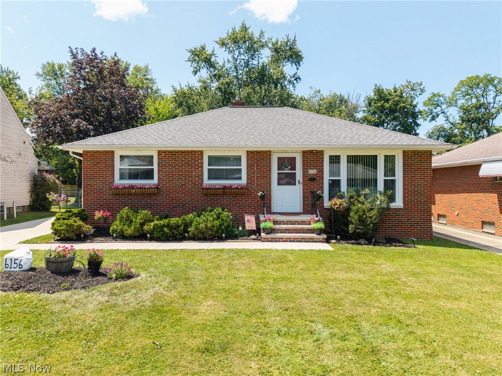6156 Edgebrook Boulevard Parma Heights OH 44130