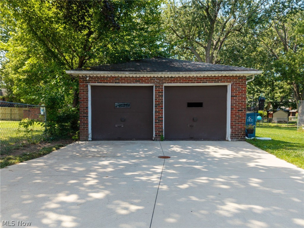 6156 Edgebrook Boulevard Parma Heights OH 44130
