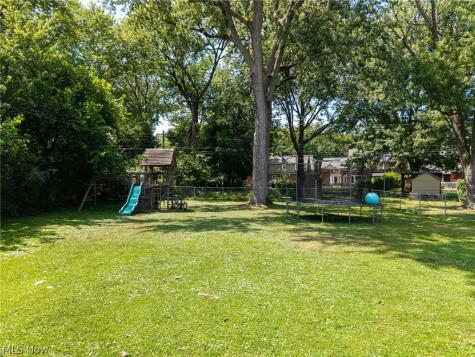 6156 Edgebrook Boulevard Parma Heights OH 44130