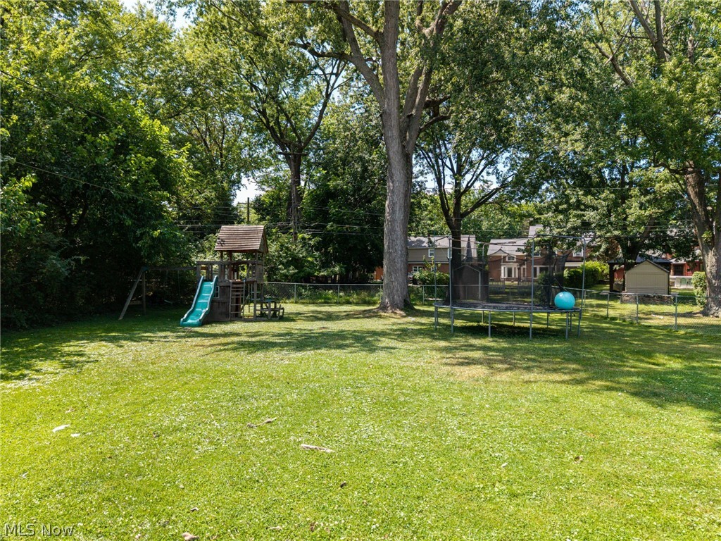 6156 Edgebrook Boulevard Parma Heights OH 44130