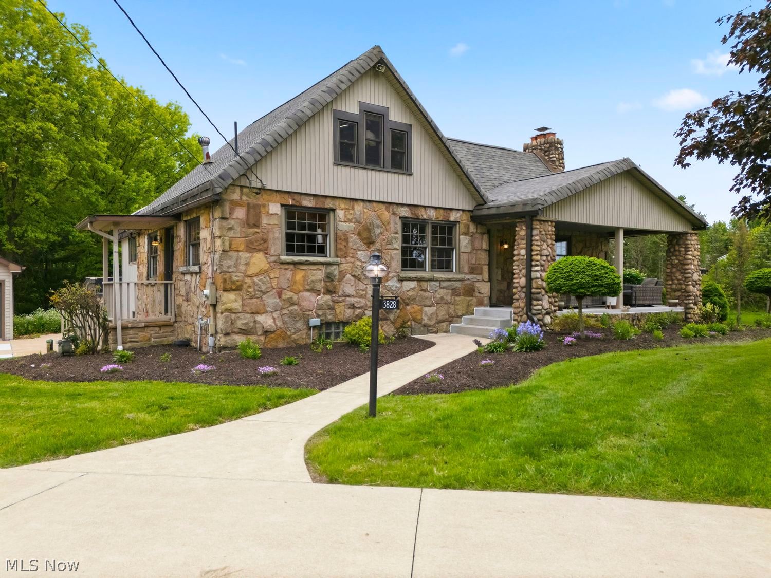 3828 Ravenna Avenue NE Louisville OH 44641