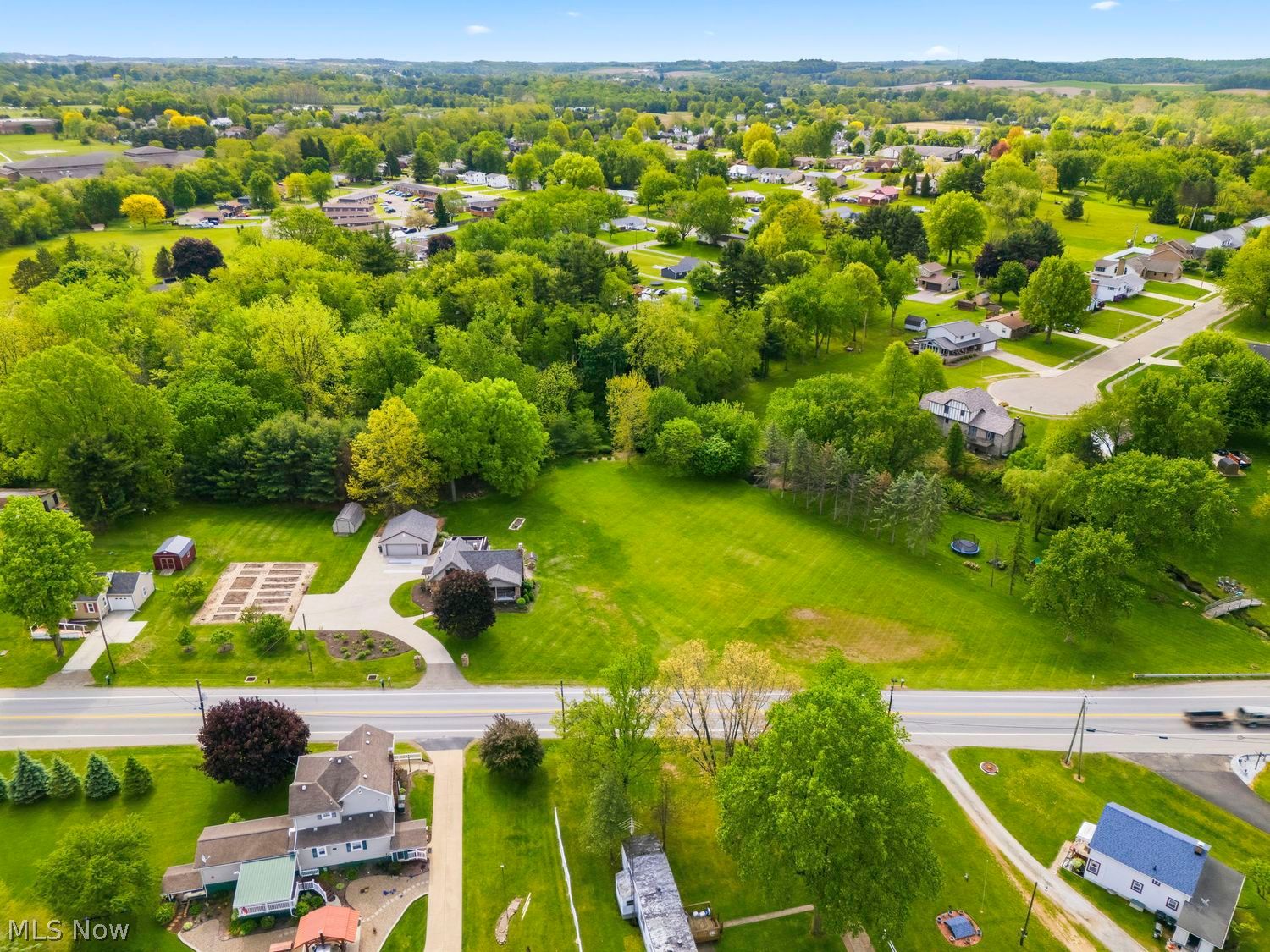 3828 Ravenna Avenue NE Louisville OH 44641