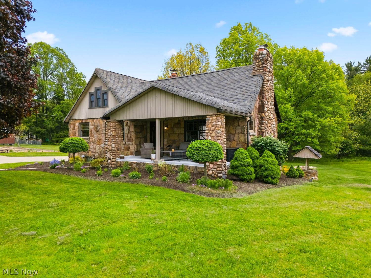 3828 Ravenna Avenue NE Louisville OH 44641