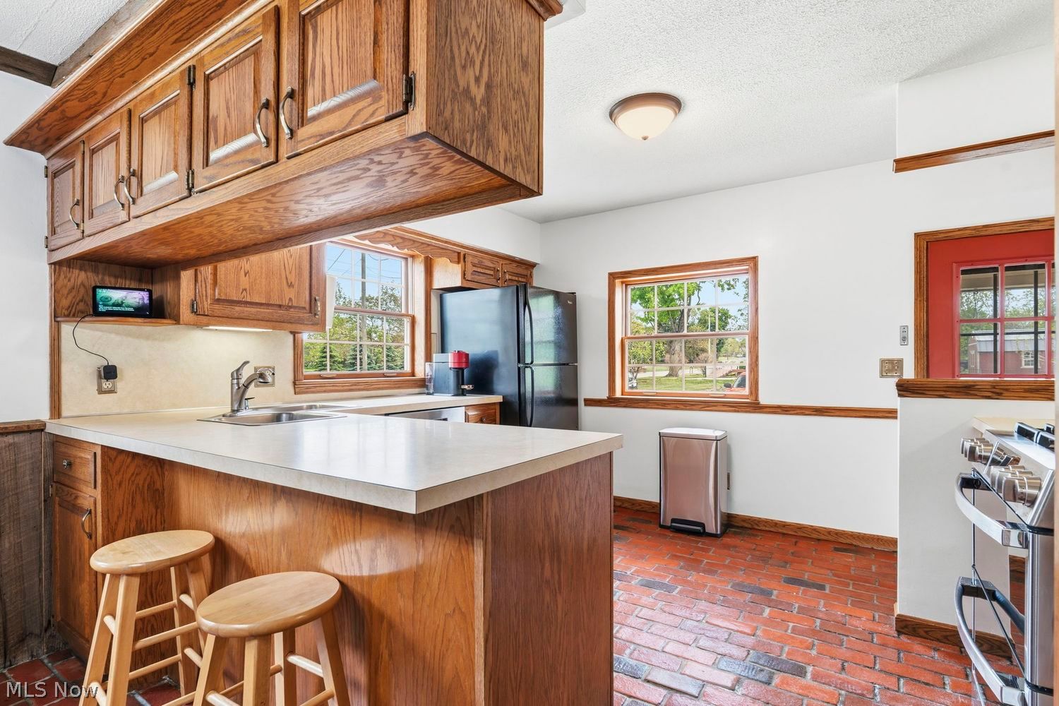 3828 Ravenna Avenue NE Louisville OH 44641