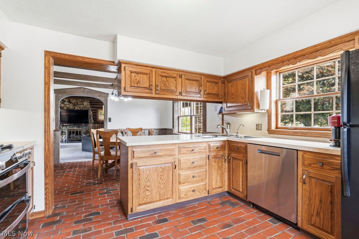 3828 Ravenna Avenue NE Louisville OH 44641