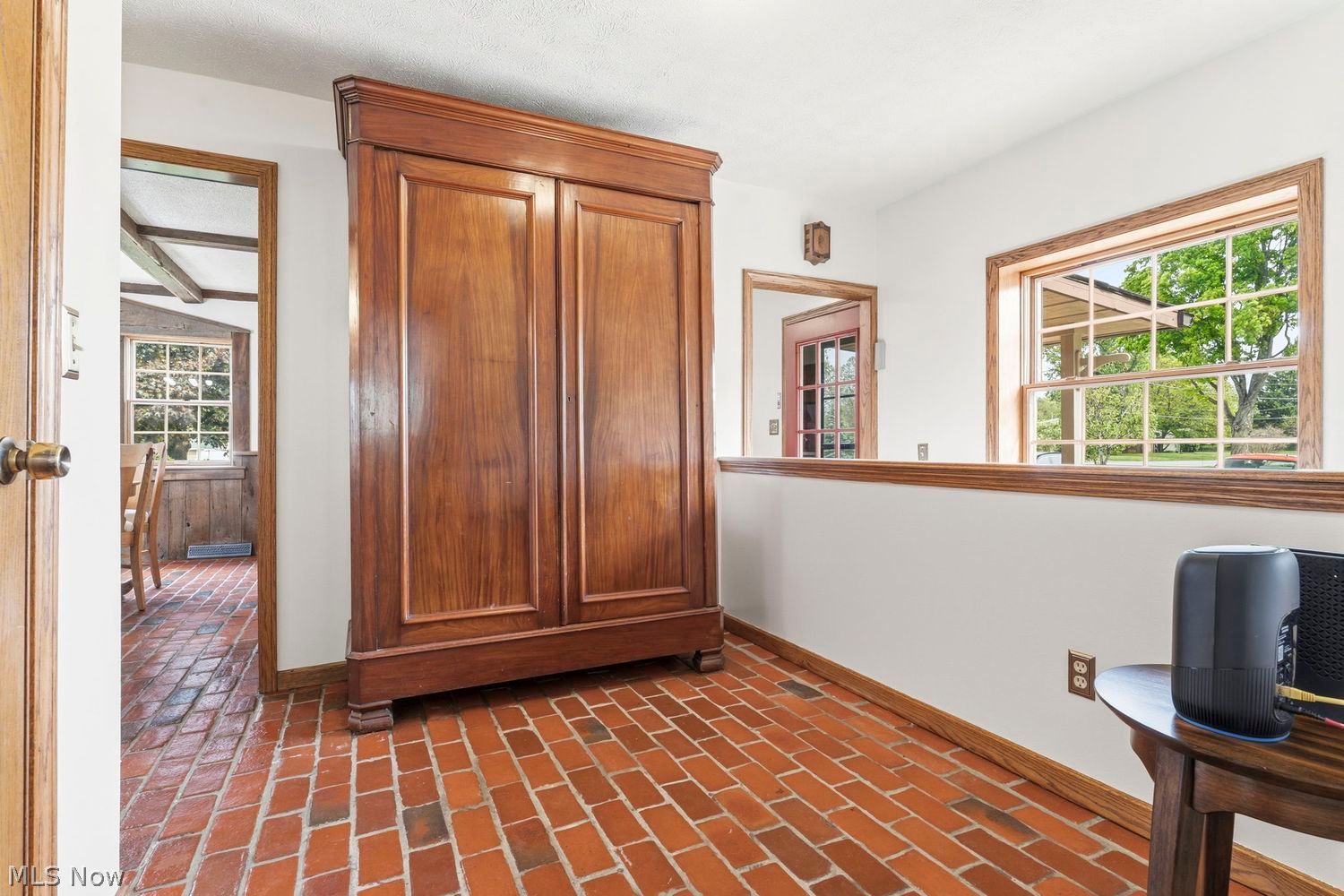 3828 Ravenna Avenue NE Louisville OH 44641