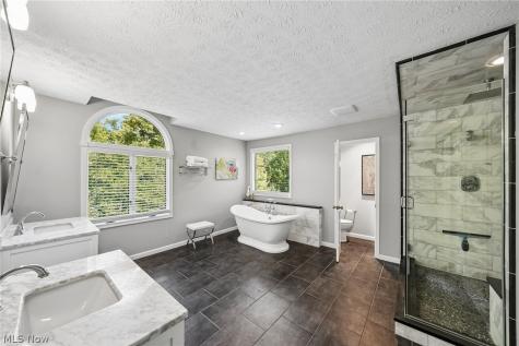 2211 Kate Court Hudson OH 44236