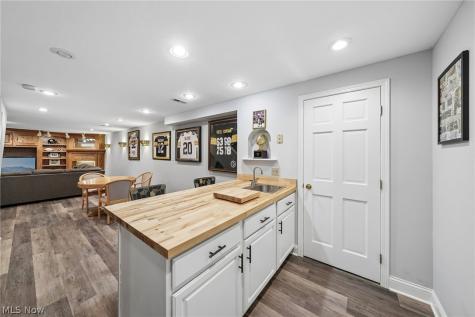 2211 Kate Court Hudson OH 44236
