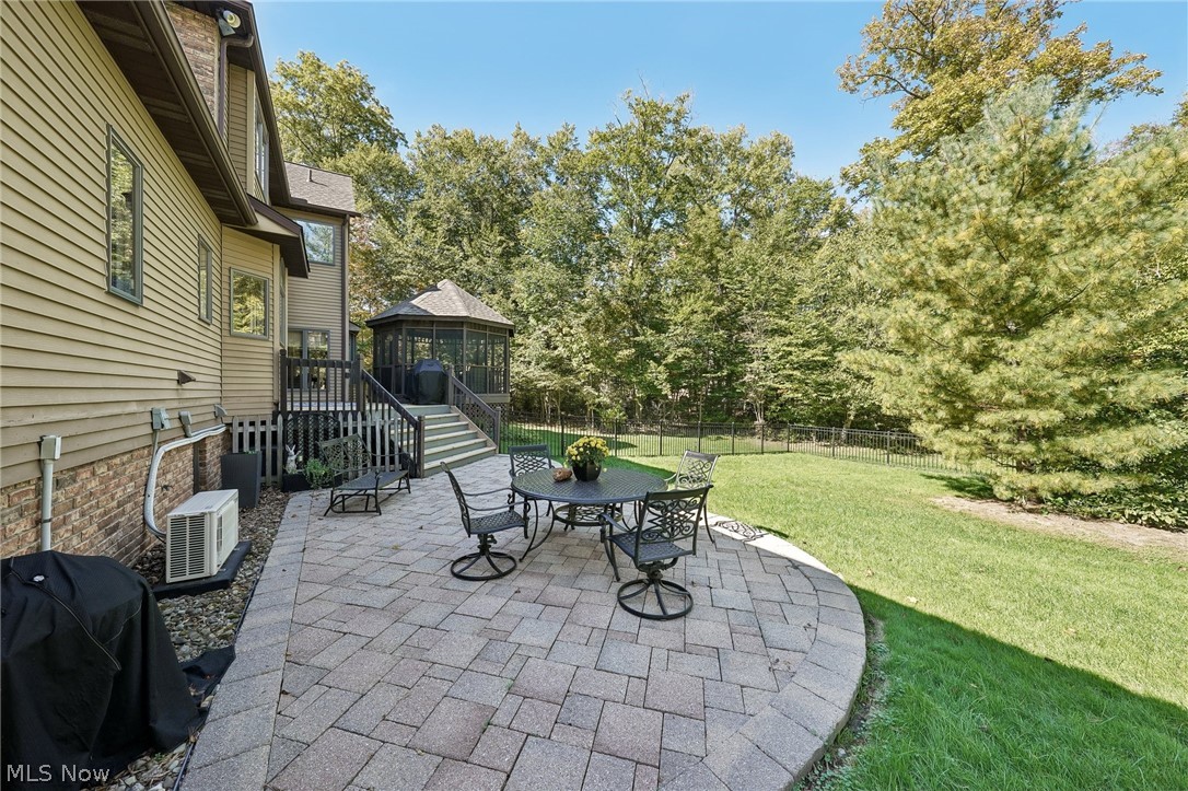 2211 Kate Court Hudson OH 44236