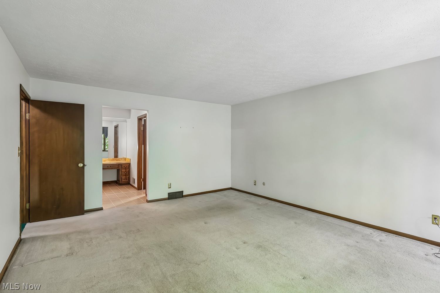17265 Wood Acre Trail Chagrin Falls OH 44023