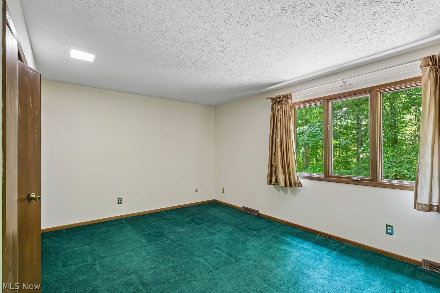 17265 Wood Acre Trail Chagrin Falls OH 44023