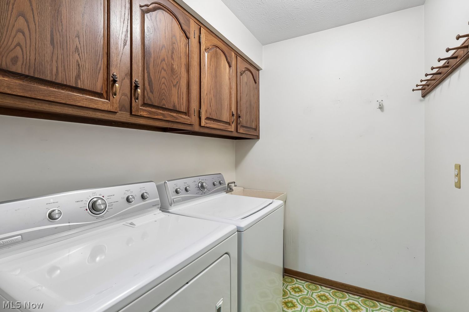 17265 Wood Acre Trail Chagrin Falls OH 44023