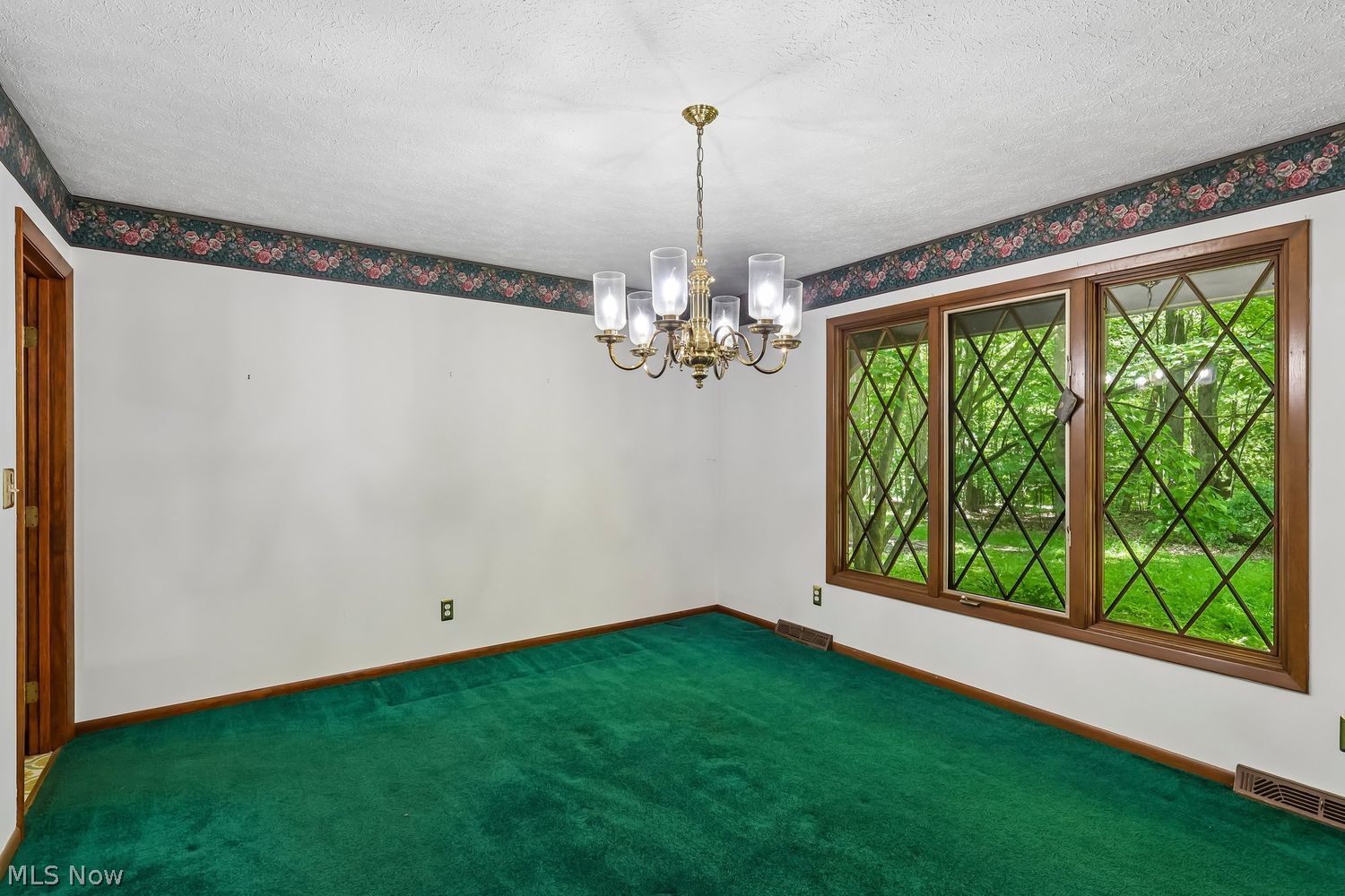 17265 Wood Acre Trail Chagrin Falls OH 44023