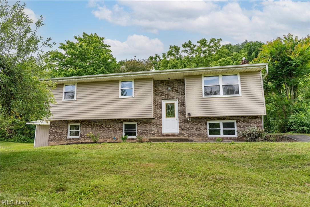 9115 Arrow Road NW Minerva OH 44657