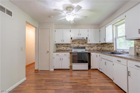 9115 Arrow Road NW Minerva OH 44657