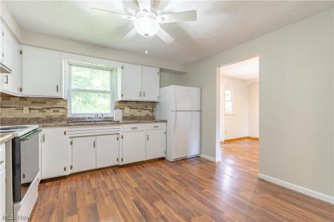 9115 Arrow Road NW Minerva OH 44657