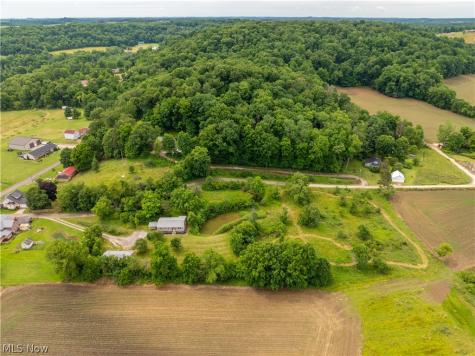 9115 Arrow Road NW Minerva OH 44657