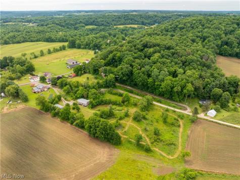 9115 Arrow Road NW Minerva OH 44657