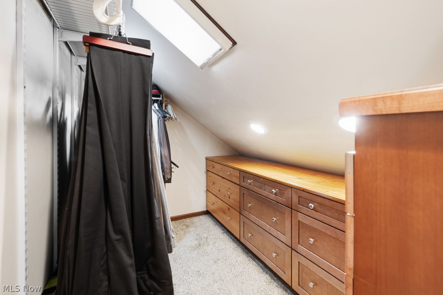 2425 Daffodil Street NE Canton OH 44705