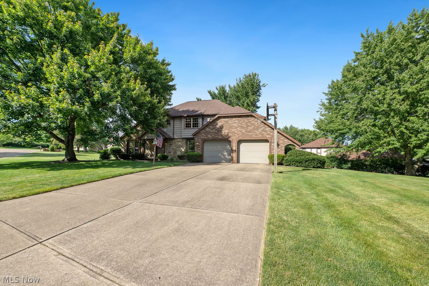 2425 Daffodil Street NE Canton OH 44705