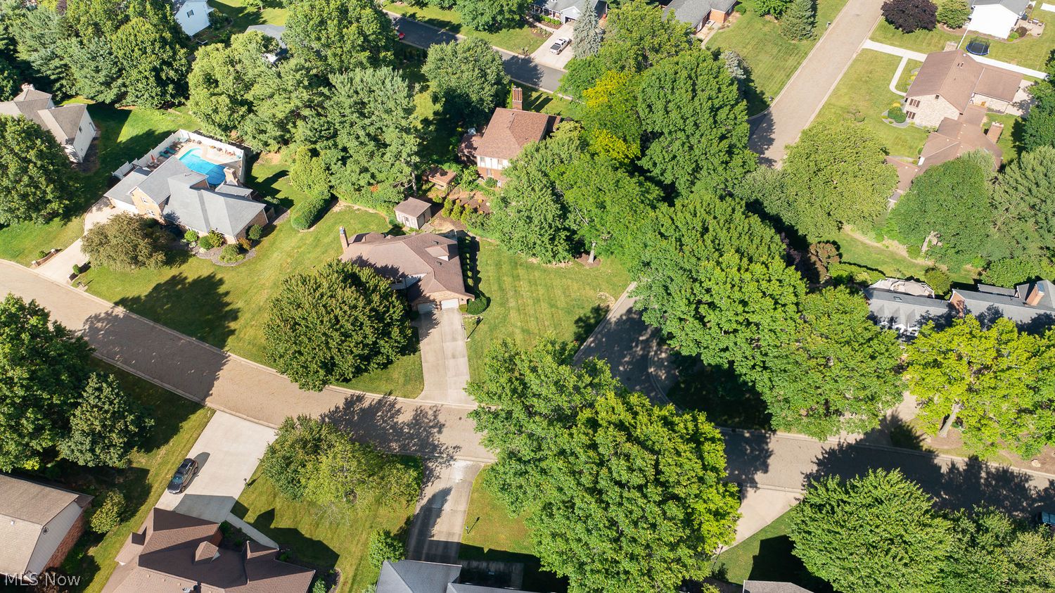 2425 Daffodil Street NE Canton OH 44705