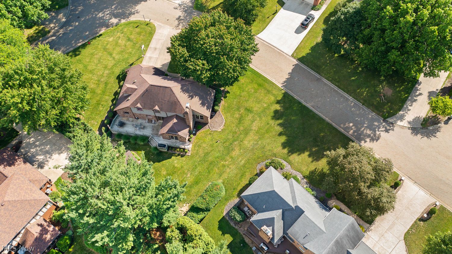 2425 Daffodil Street NE Canton OH 44705