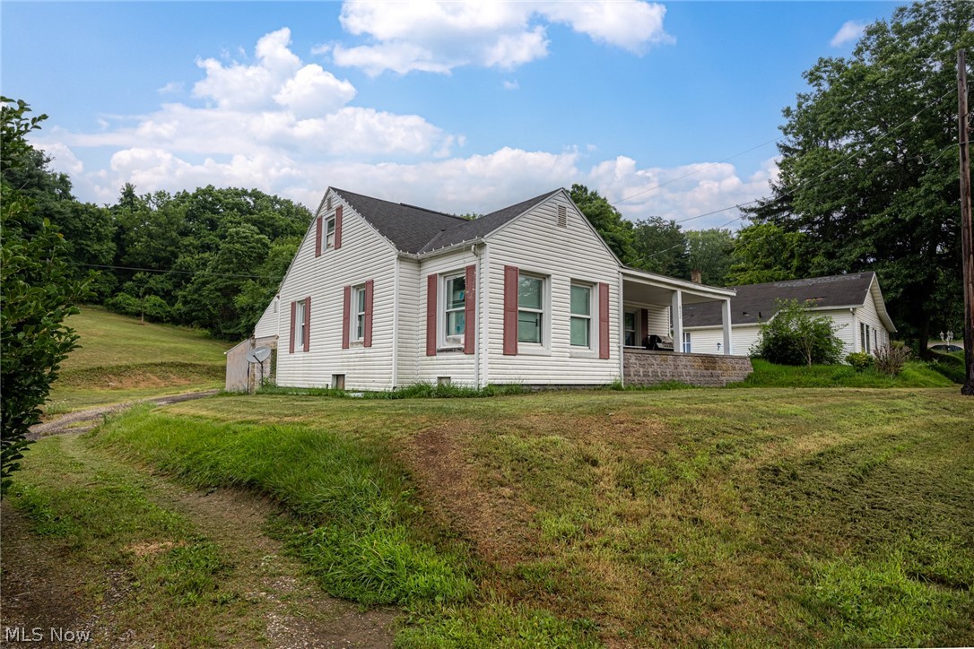 1822 Chestnut Street Coshocton OH 43812