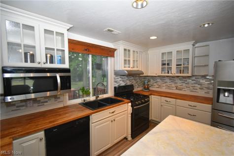29663 Sutton Drive North Olmsted OH 44070
