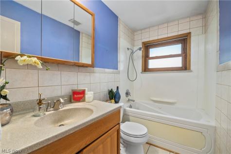 2603 Center Drive Parma OH 44134