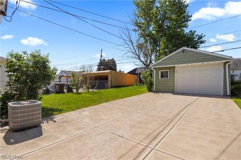 2603 Center Drive Parma OH 44134
