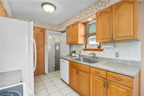 2603 Center Drive Parma OH 44134