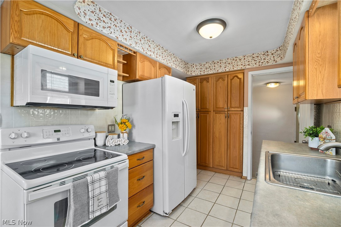 2603 Center Drive Parma OH 44134