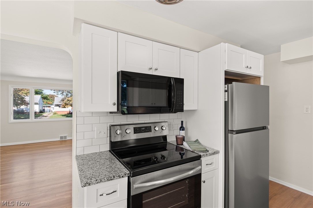 3323 Dellwood Drive Parma OH 44134