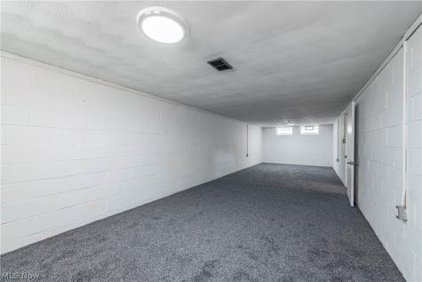 3323 Dellwood Drive Parma OH 44134