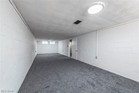 3323 Dellwood Drive Parma OH 44134
