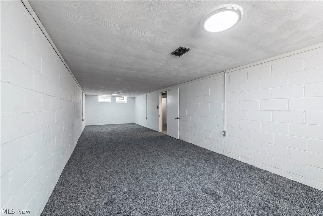 3323 Dellwood Drive Parma OH 44134
