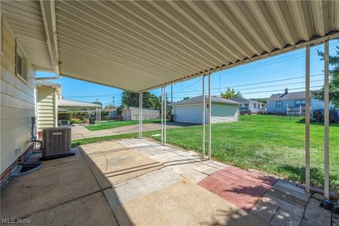 3323 Dellwood Drive Parma OH 44134
