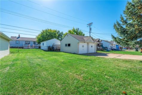 3323 Dellwood Drive Parma OH 44134