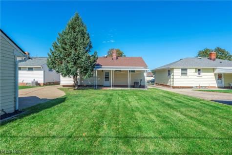 3323 Dellwood Drive Parma OH 44134