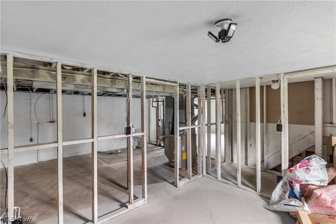 335 Chestnut Street Andover OH 44003